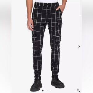 Hot Topic Men’s Black she‎ White Grid Joggers Pants